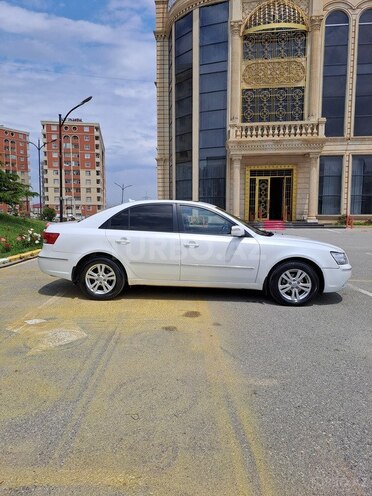 Hyundai Sonata-4