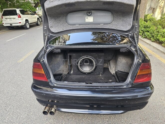 BMW 318-6
