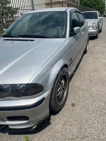 BMW 325-2