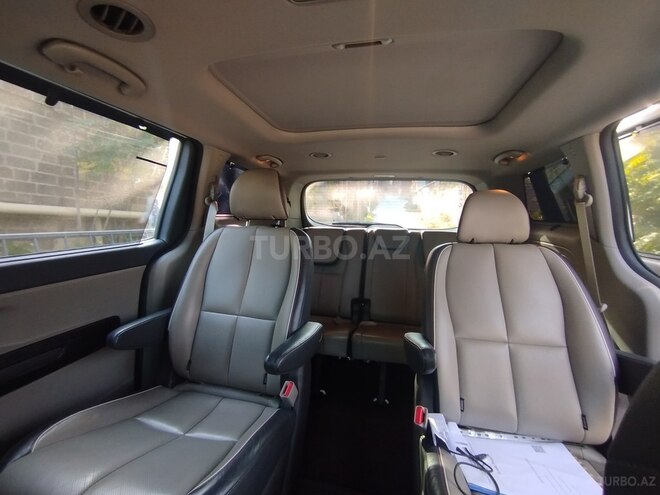Kia Carnival-6