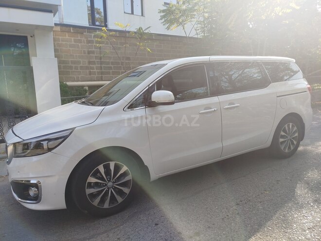 Kia Carnival-8