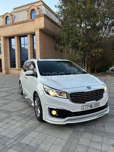 Kia Carnival-3