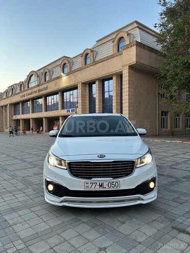Kia Carnival-4