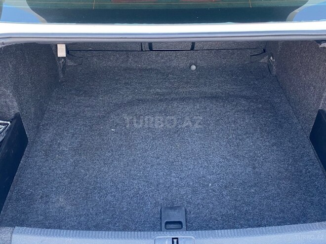 Volkswagen Passat-12