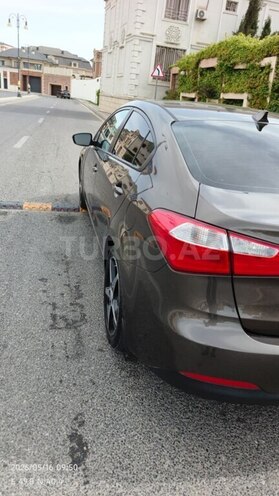 Kia Forte-11