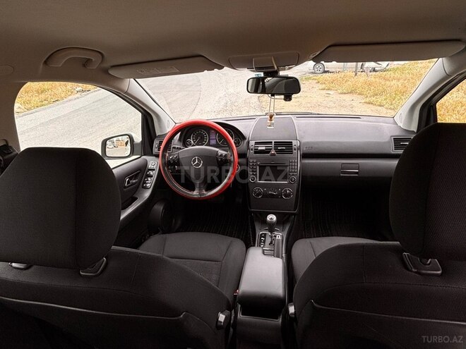 Mercedes A 170-12