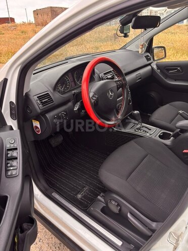 Mercedes A 170-16