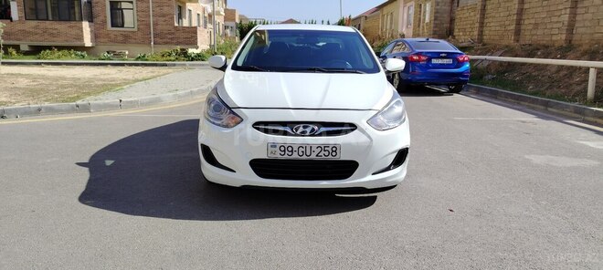 Hyundai Accent-1