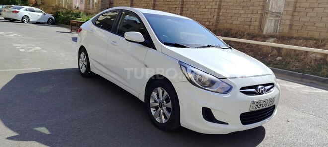Hyundai Accent-5
