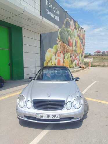 Mercedes E 220-1