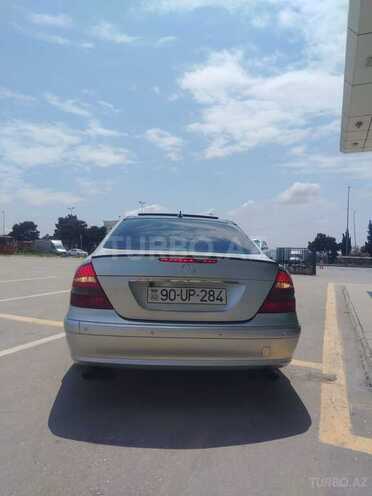 Mercedes E 220-2