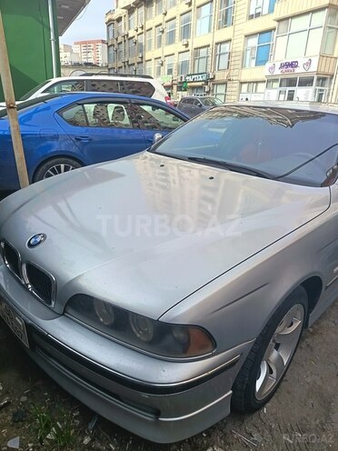 BMW 523-2