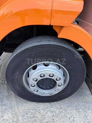 Mercedes Axor 2533-18