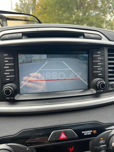 Kia Sorento-11