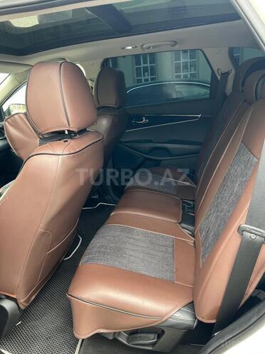 Kia Sorento-13