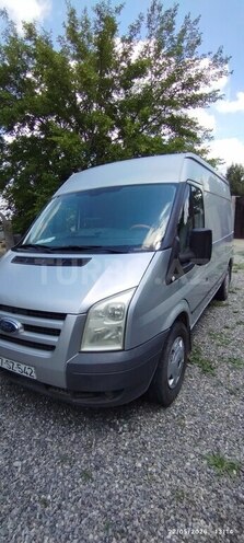 Ford Transit-3