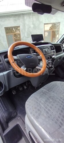 Ford Transit-7