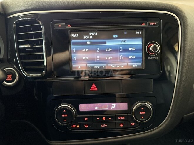 Mitsubishi Outlander-20