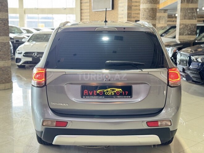 Mitsubishi Outlander-8