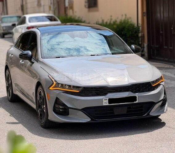 Kia K5-4
