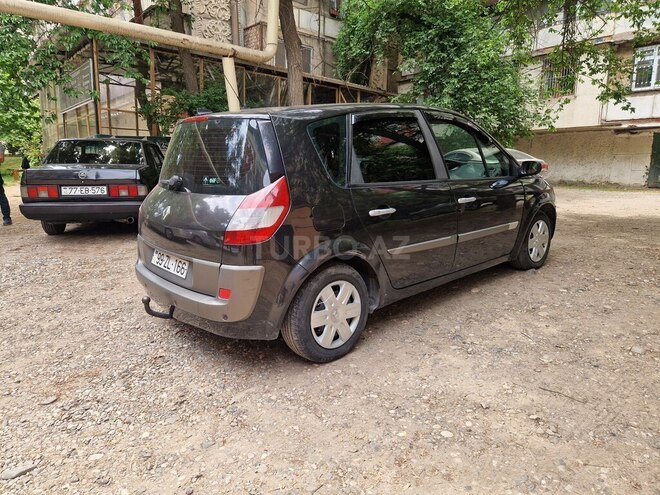 Renault Scenic-6