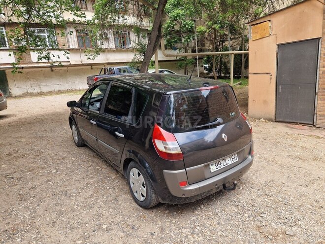 Renault Scenic-9