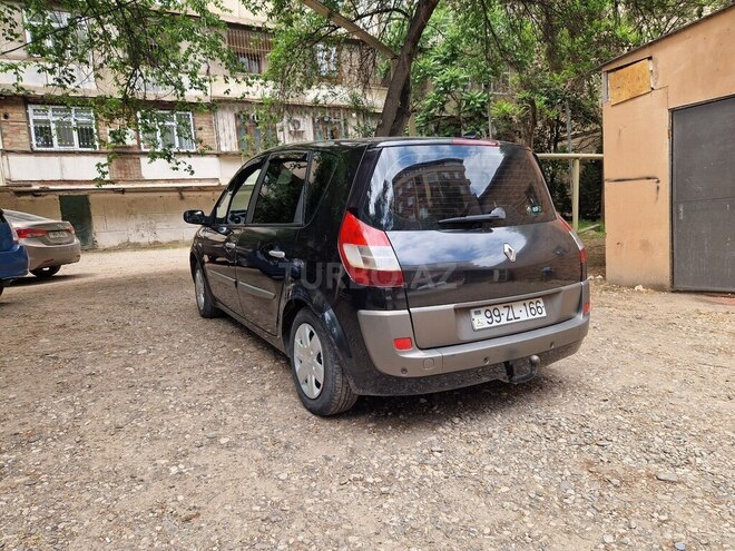 Renault Scenic-8