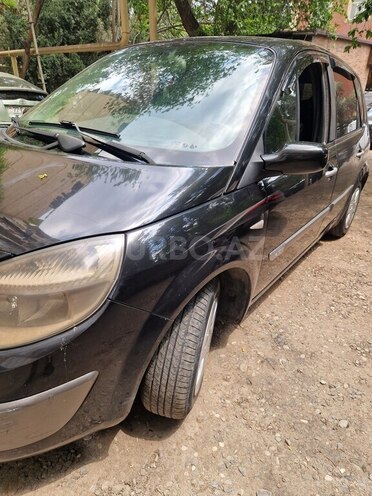 Renault Scenic-11