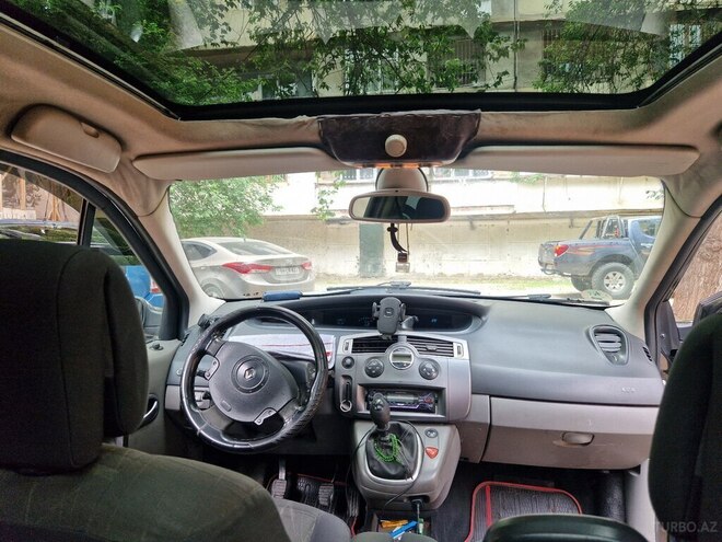 Renault Scenic-17