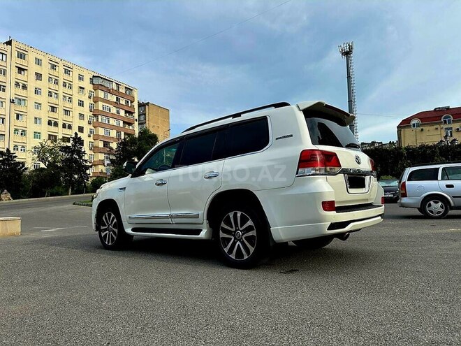 Toyota Land Cruiser-5