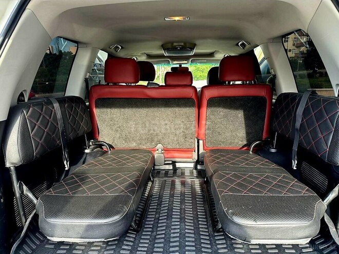 Toyota Land Cruiser-10