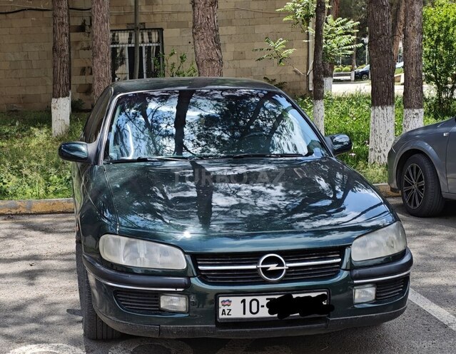 Opel Omega-1