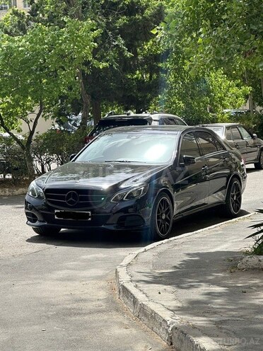 Mercedes E 220-2