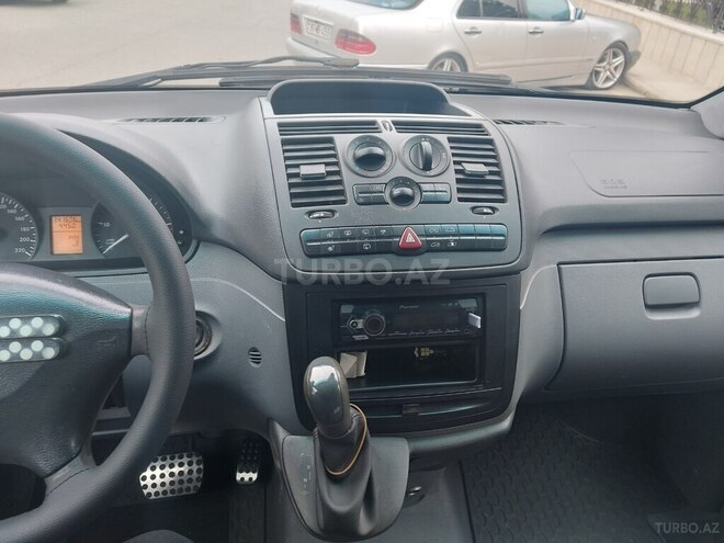 Mercedes Vito-13