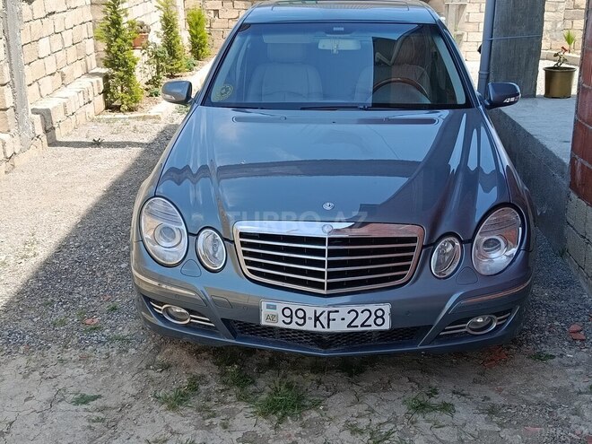 Mercedes E 350-1