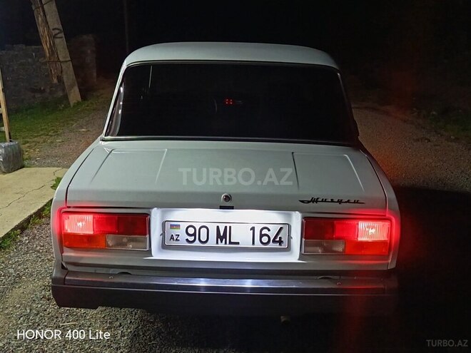 LADA (VAZ) 2107-2