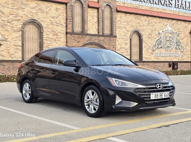 Hyundai Elantra-5