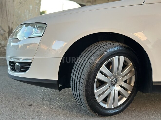 Volkswagen Passat-8