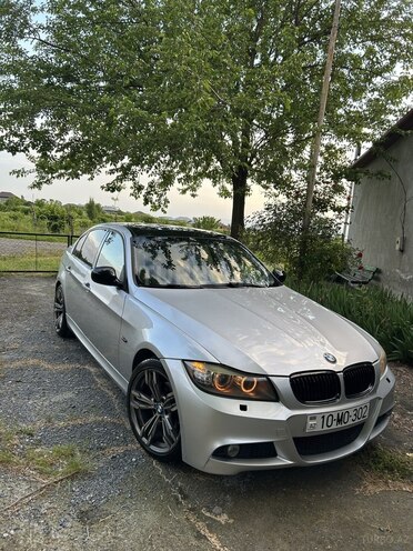 BMW 320-1