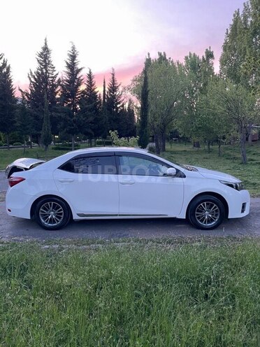 Toyota Corolla-3