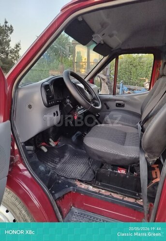 Ford Transit-8
