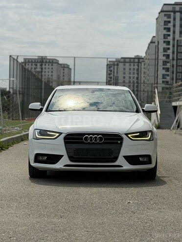 Audi A4-1