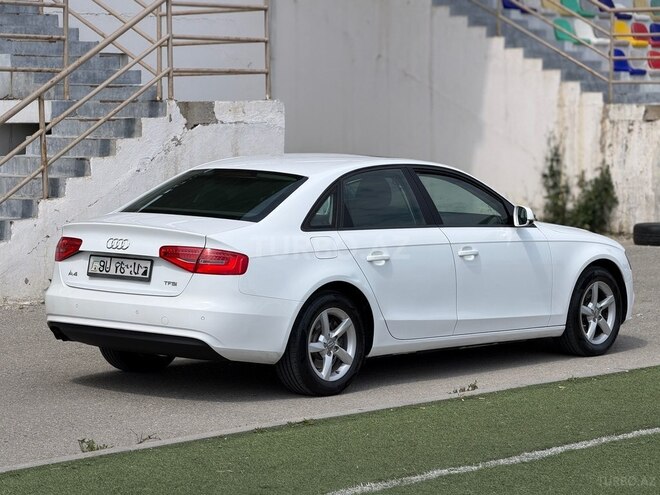 Audi A4-4