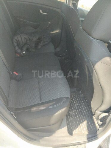 Hyundai i30-6