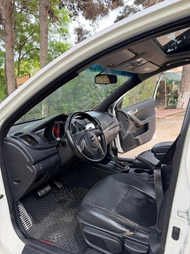 Kia Cerato-11
