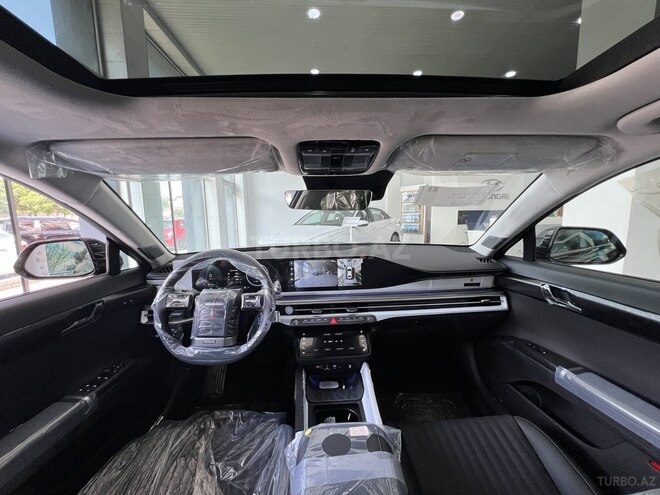 Hyundai Azera-10