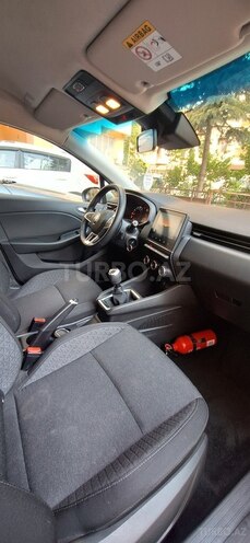 Renault Clio-13