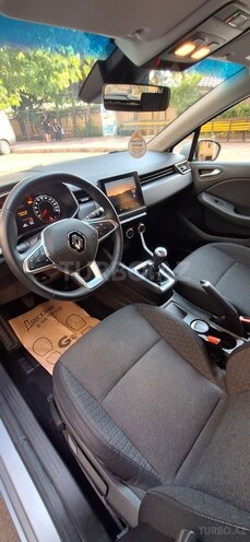 Renault Clio-8