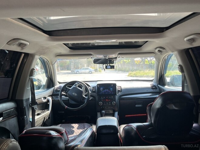 Kia Sorento-14