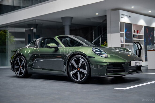 Porsche 911 Targa 4S-3